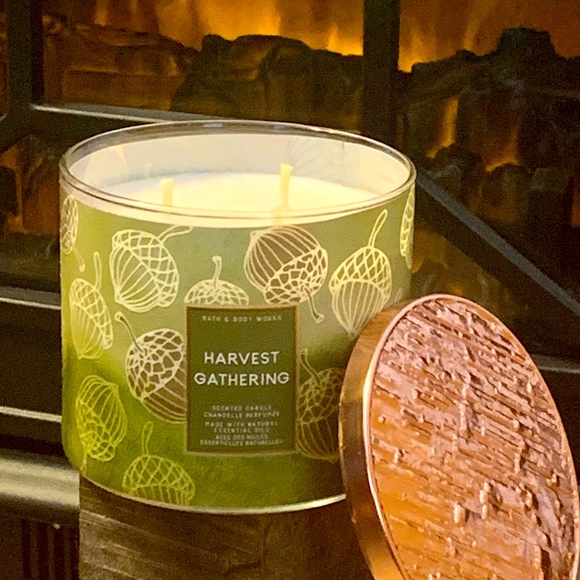 BBW Harvest Gathering 3 Wick Candle - Picture 2 of 4